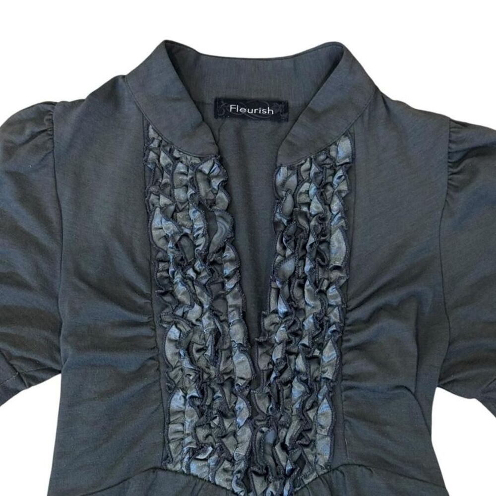 Fleurish y2k gray ruffle blouse with gray ruffled trim size s